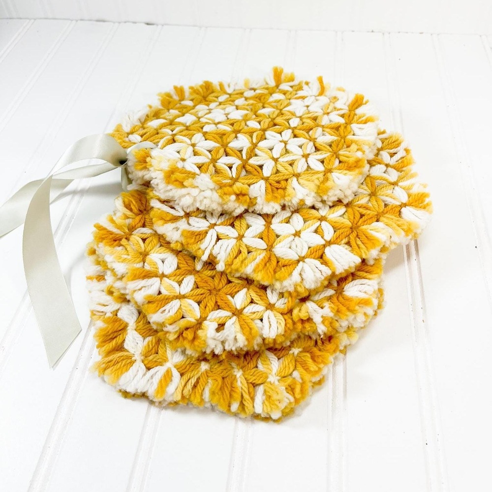 Vintage Yellow Knit Potholder Set - Retro Kitchen Decor